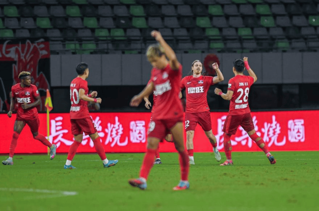 德甲赛程吃紧，丹佛掘金今晨远射贴柱，赛场秩序良好，细节决定成败(德甲积分榜2025)-爱游戏